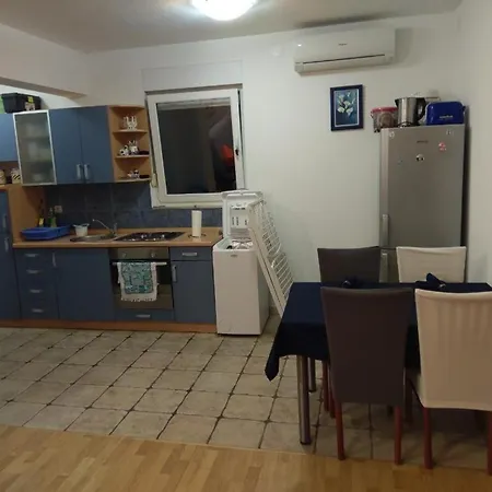 Appartamento Zima Vrsi